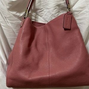 Authentic Coach “Phoebe” Shoulder Bag Handbag in beautiful Dusty Pink Pebbled Le